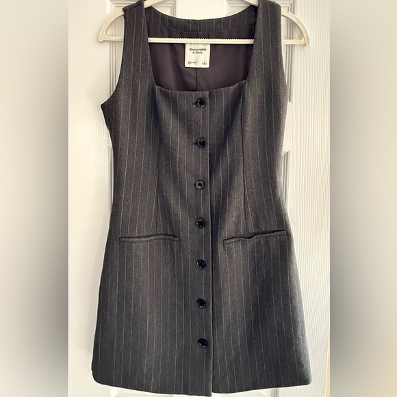 Abercrombie & Fitch Dresses & Skirts - Abercrombie & Fitch Gray Pinstripe Mini Dress